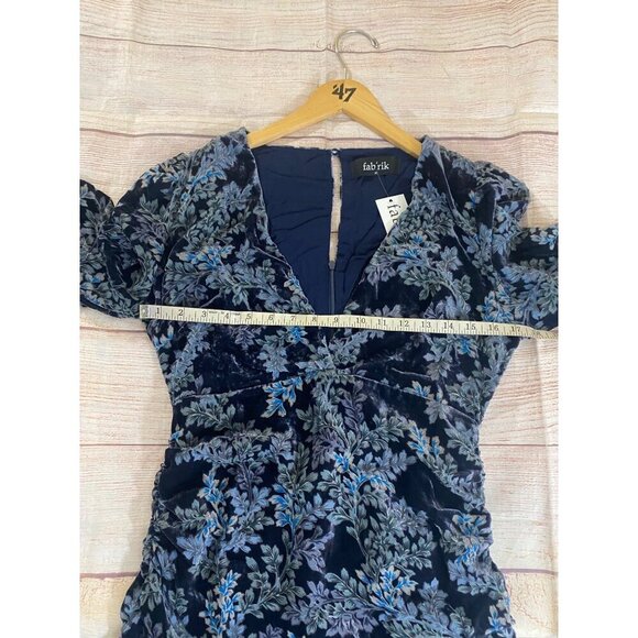 NWT Fab'Rik Women's Blue Floral Long Sleeve Classic Dress - Medium - Picture 9 of 15